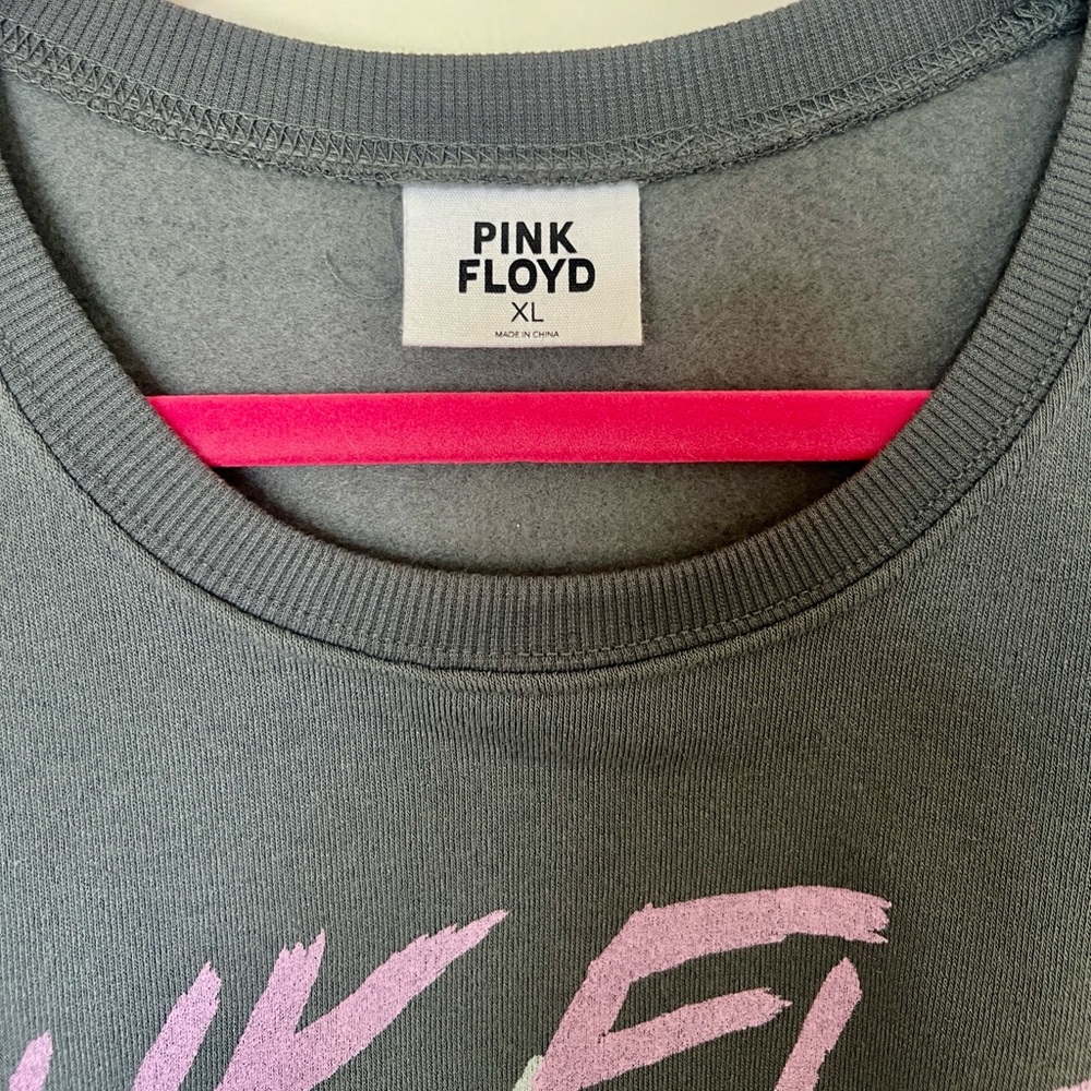 Pink Floyd Graphic Gray Cropped Sweatshirt - Picture 4 of 4